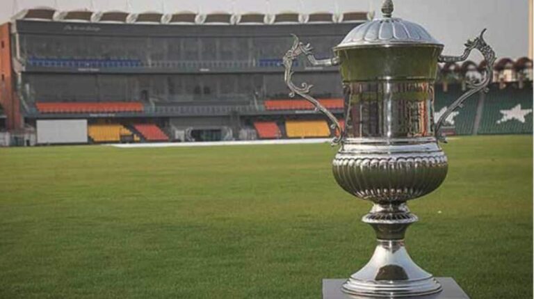 Sialkot Ready for the Quaid-e-Azam Trophy Final Against Peshawar!