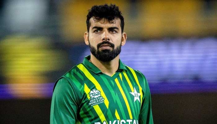 Shadab Khan Speaks on Cricketers Messaging Female Actors!