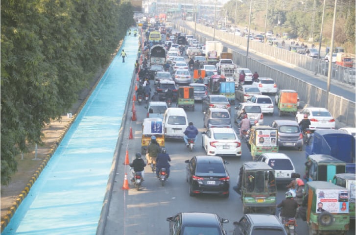 Lahore Bike Lane Sparks Safety Concerns Among Motorcyclists!