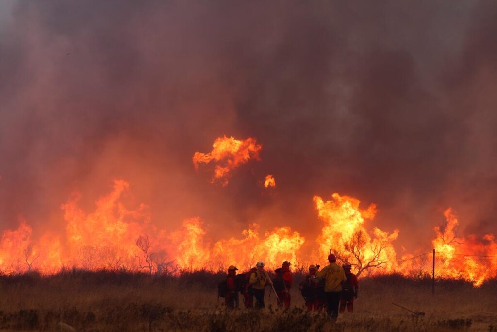 New Hughes Fire in Los Angeles 