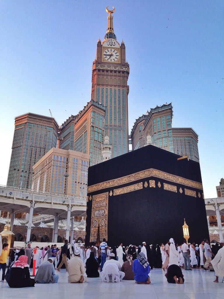 Pakistan to Open More Hajj Applications for 5000 Pilgrims