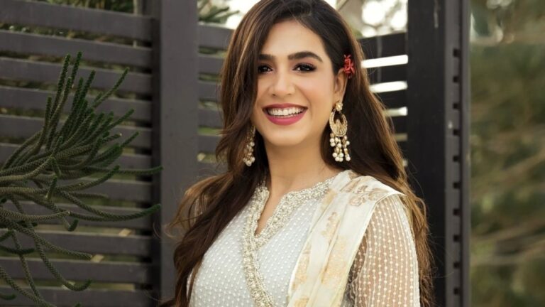 Mansha Pasha Addresses Criticism Over Her Clothing Choices!