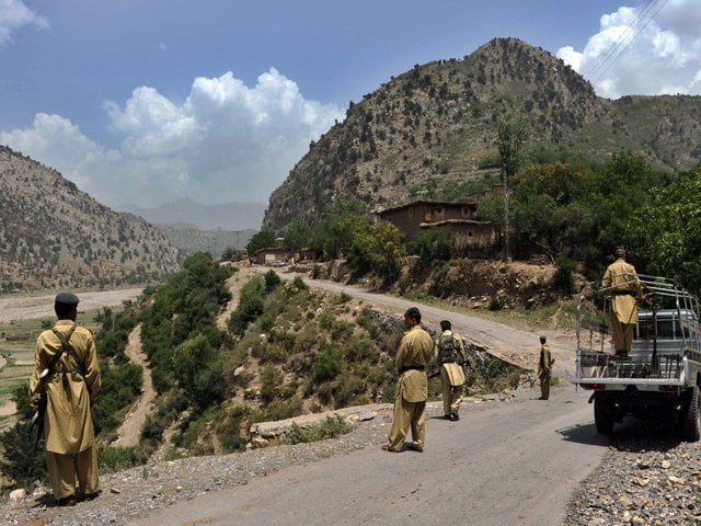 Big Aid Convoy Bringing Important Supplies to Parachinar as Route Reopens!