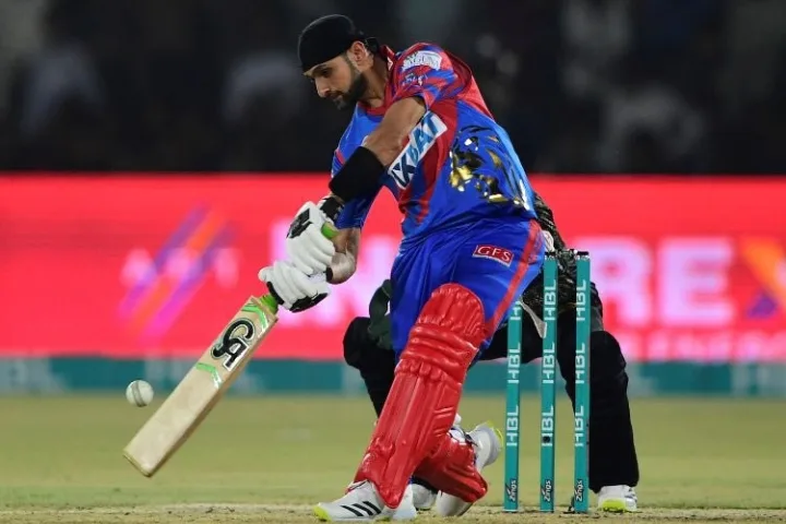 Shoaib Malik Parts Ways with Karachi Kings Before PSL 10 Player Draft