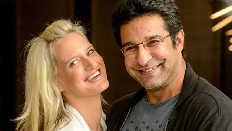 Shaniera Akram Slams False Divorce Rumors About Wasim Akram!