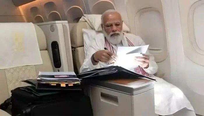 Modi’s Flight Passes Through Pakistan Airspace!