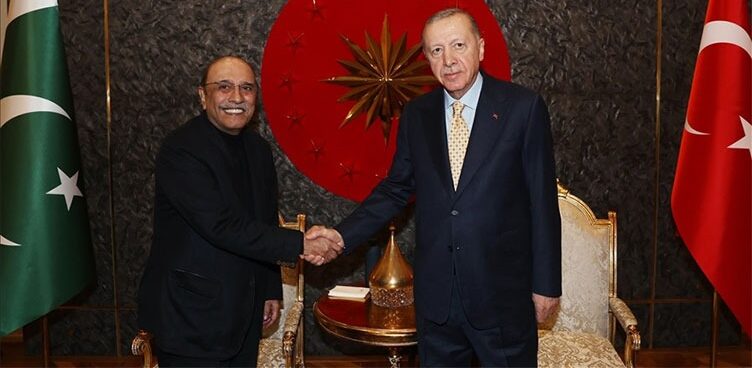 Zardari Meets Erdogan in Istanbul Before Portugal Visit!