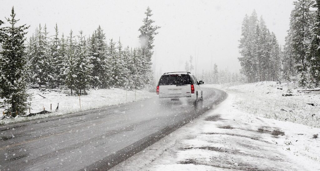 Murree and Galiyat Closed to Tourists Due to Heavy Snowfall!